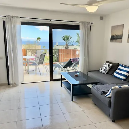 Beautiful With Sea View, Terrace And Pool