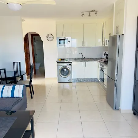 Apartamento Beautiful With Sea View, Terrace And Pool