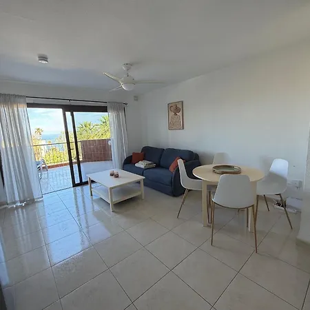 Beautiful With Sea View, Terrace And Pool Lägenhet *