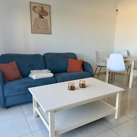 Beautiful With Sea View, Terrace And Pool *