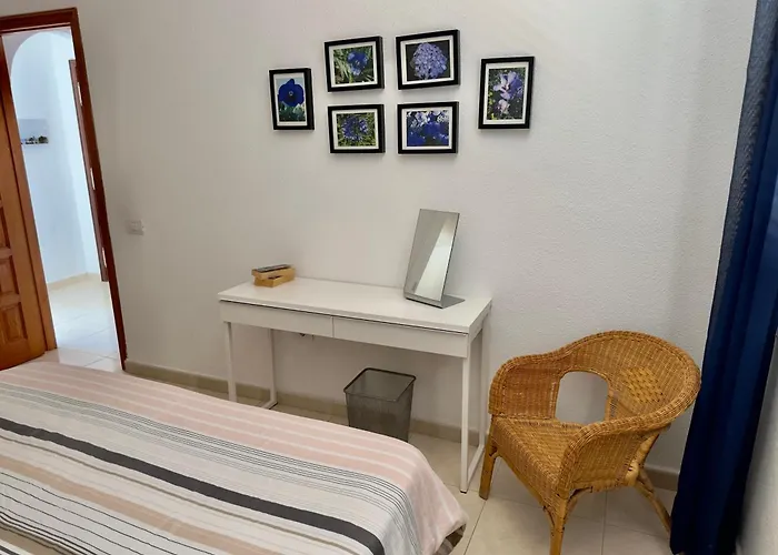 Beautiful With Sea View, Terrace And Pool